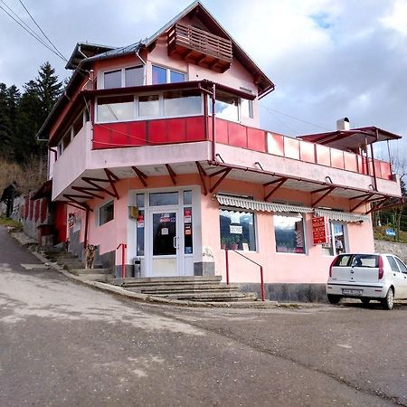 Vila Marcela Буштені Екстер'єр фото